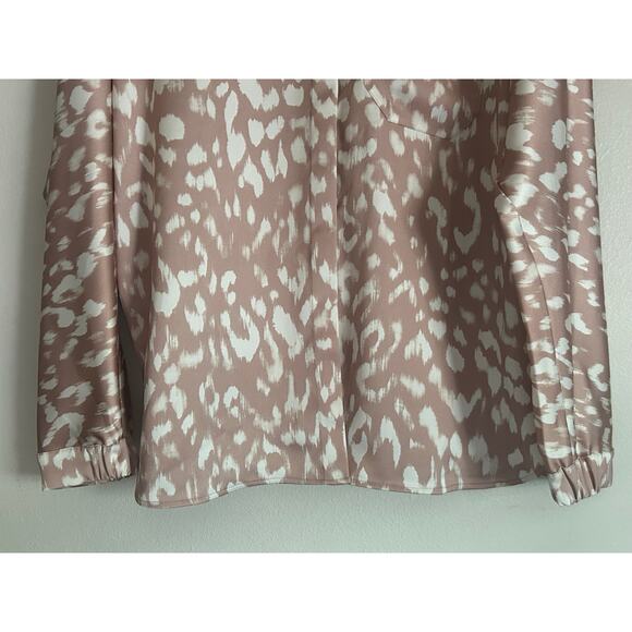 NWT Black Label By Chicos Soft Satin Sportswear Button Down Woman's Size Medium - Picture 9 of 12